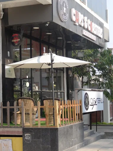 Cups & Coasters Cafe